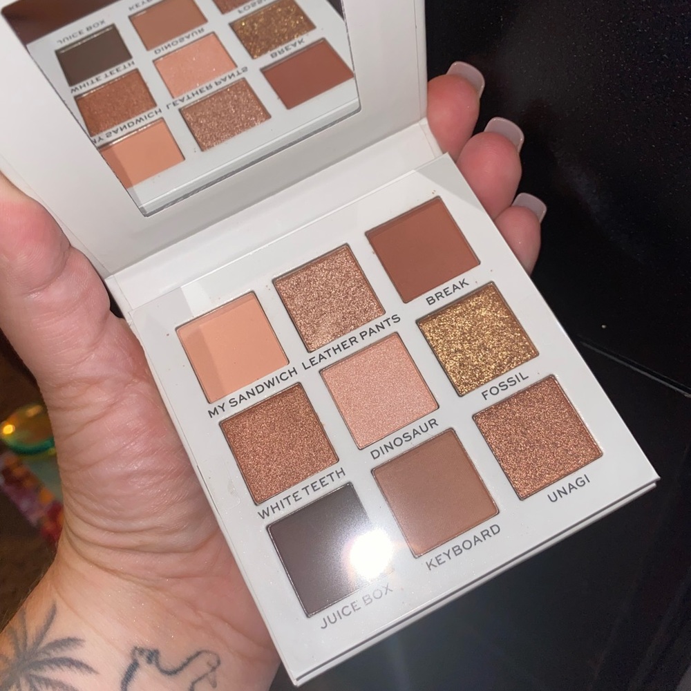Makeup revolution x friends